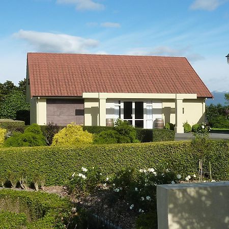A Touch Of Tuscany At Hillsborough New Plymouth Exterior photo