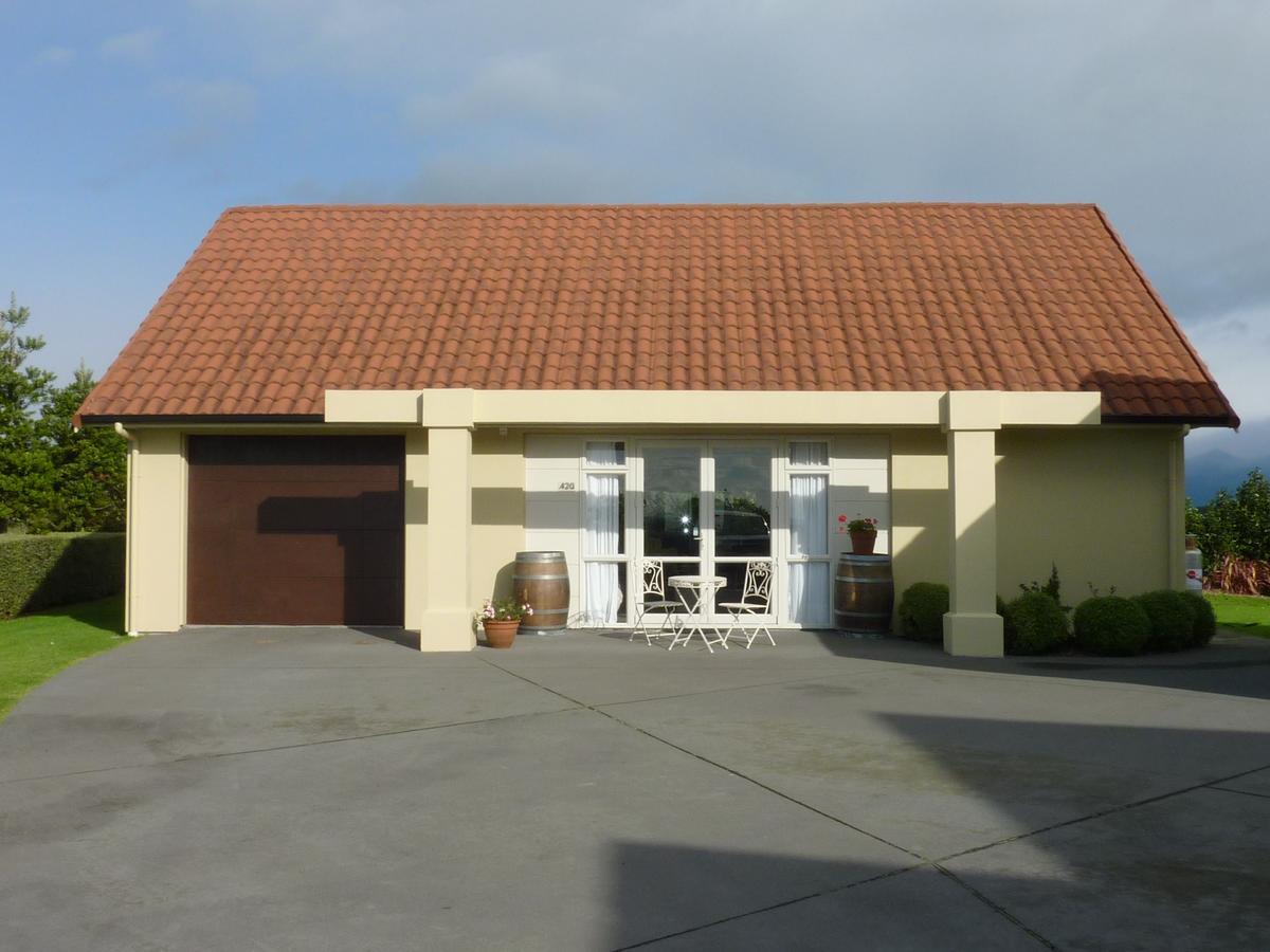 A Touch Of Tuscany At Hillsborough New Plymouth Exterior photo