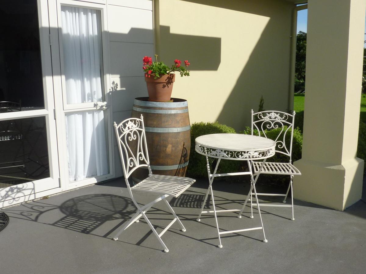 A Touch Of Tuscany At Hillsborough New Plymouth Exterior photo